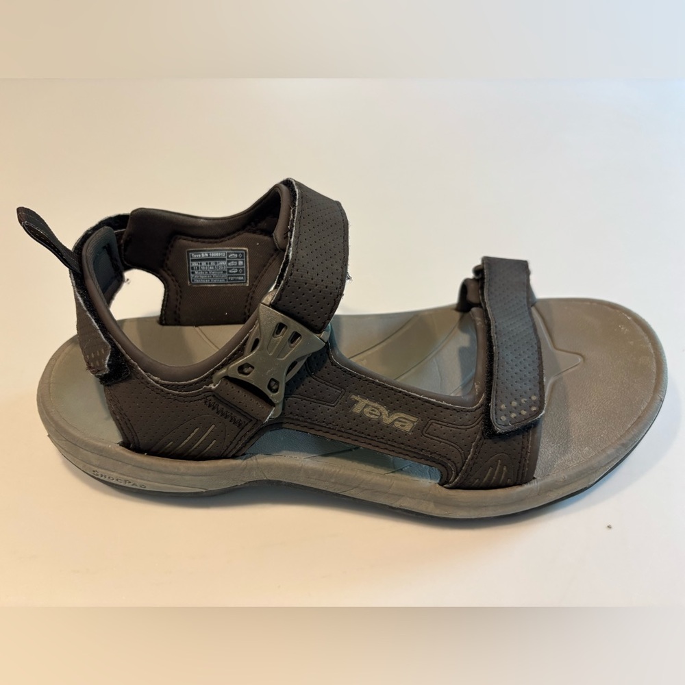 TEVA  Brown size 11 Men's Sandals- Velcro & side clip closure - GUC